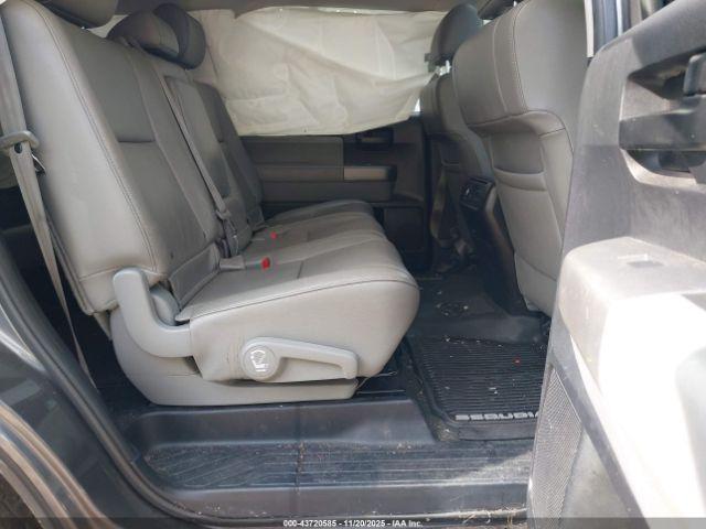 Toyota Sequoia Sr5 5.7l V8 Image 9