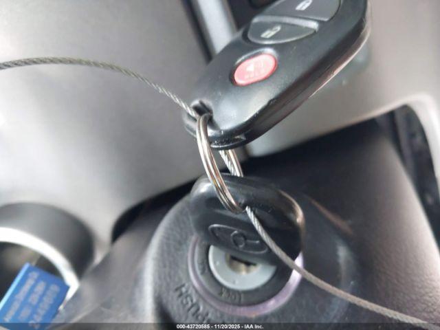 Toyota Sequoia Sr5 5.7l V8 Image 13