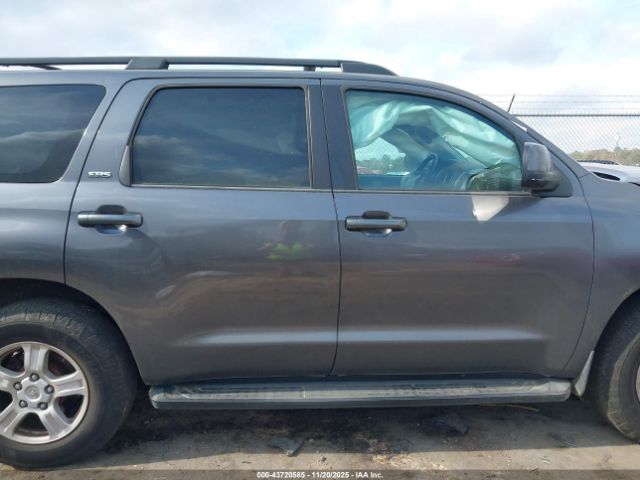 Toyota Sequoia Sr5 5.7l V8 Image 3