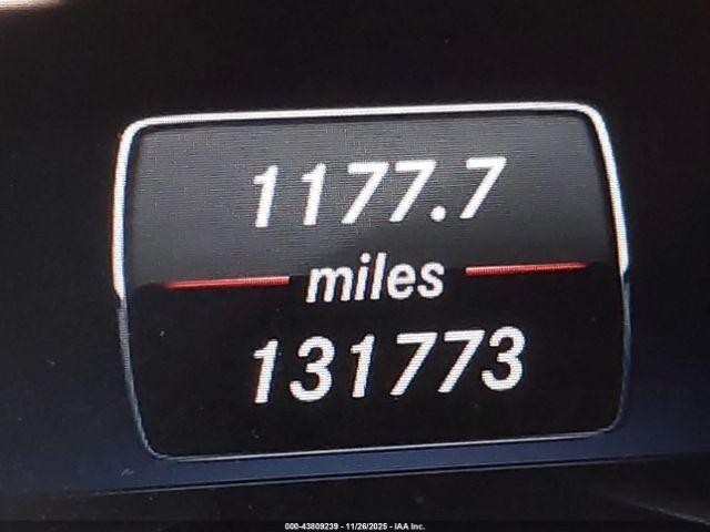 Mercedes-Benz M-Class Image 13