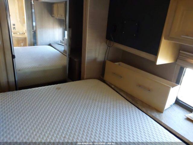 Freightliner Chassis Xc Image 4