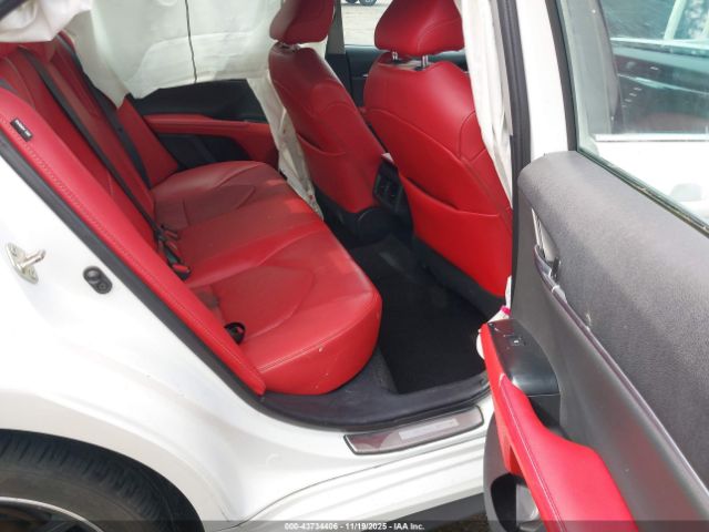 Toyota Camry Xse Image 18