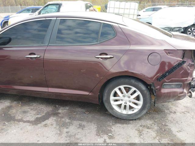 Kia Optima Lx Image 18