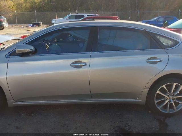 Toyota Avalon Xle Touring Image 13