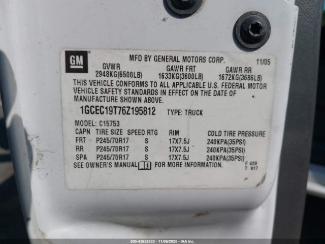 Chevrolet Silverado 1500 Work Truck Image 12