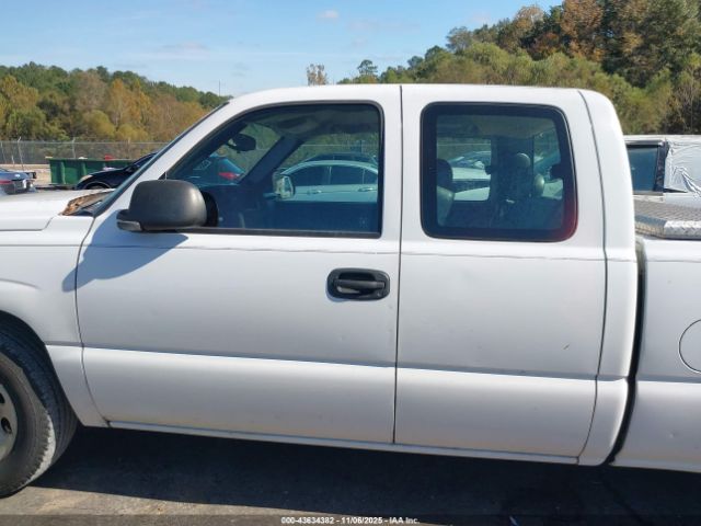 Chevrolet Silverado 1500 Work Truck Image 11