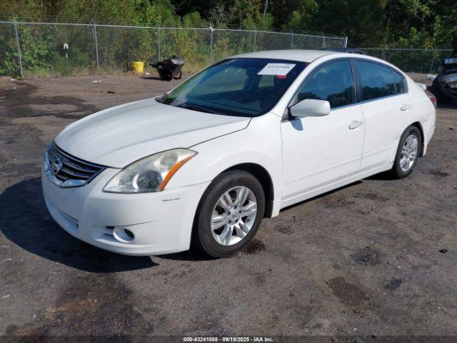 Nissan Altima 2.5 S Image 3