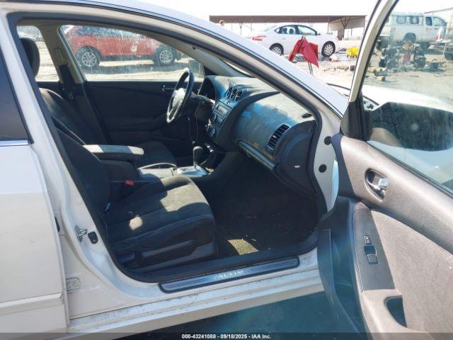 Nissan Altima 2.5 S Image 4