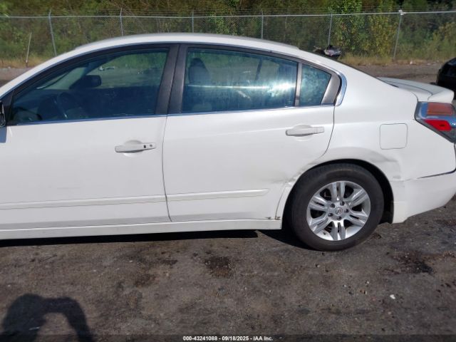 Nissan Altima 2.5 S Image 8