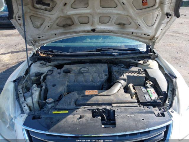 Nissan Altima 2.5 S Image 9