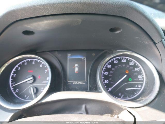 Toyota Camry Se Image 15