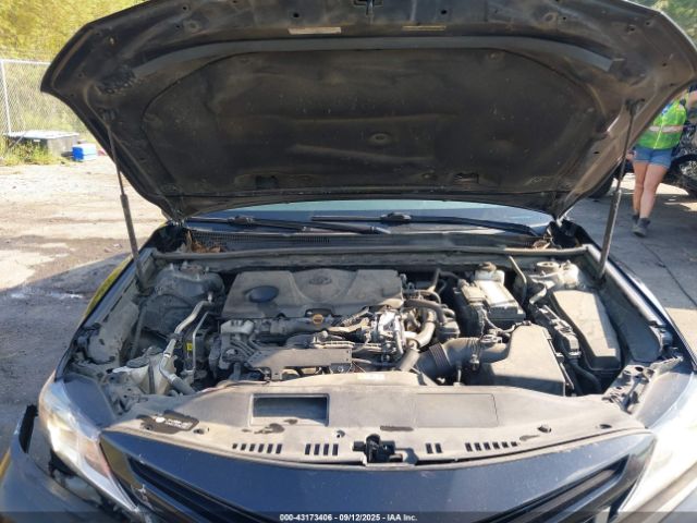 Toyota Camry Se Image 7