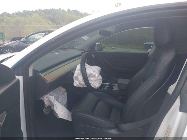 Tesla Model Y Performance Dual Motor All-wheel Drive Image 6