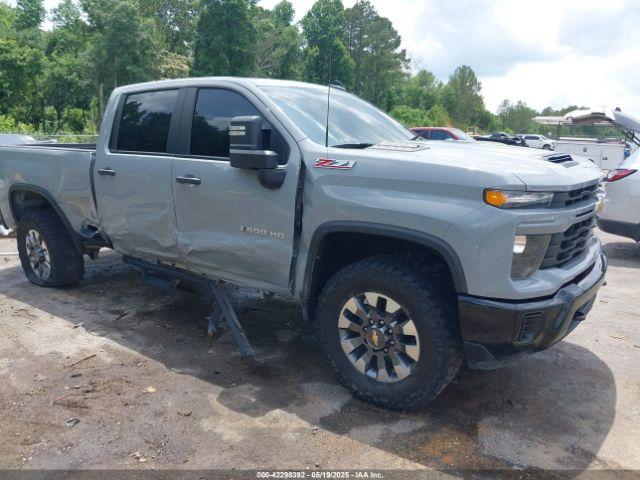  Salvage Chevrolet Silverado 2500