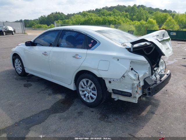 Nissan Altima 2.5 S Image 9