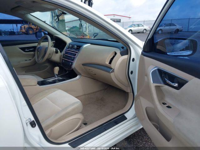 Nissan Altima 2.5 S Image 3