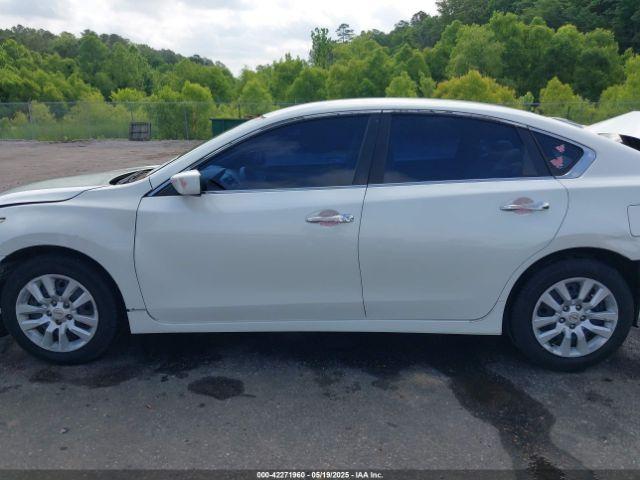 Nissan Altima 2.5 S Image 10