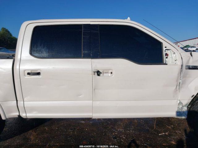 Ford F-150 Lariat Image 10