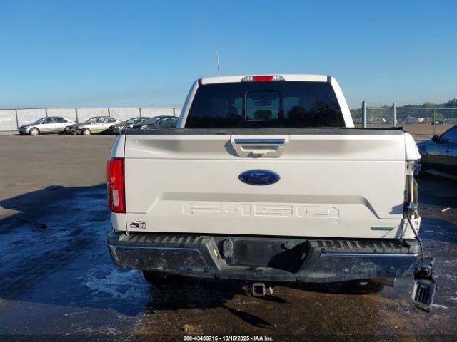 Ford F-150 Lariat Image 8