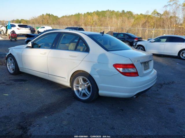 Mercedes-Benz C-Class Luxury 4matic Image 13