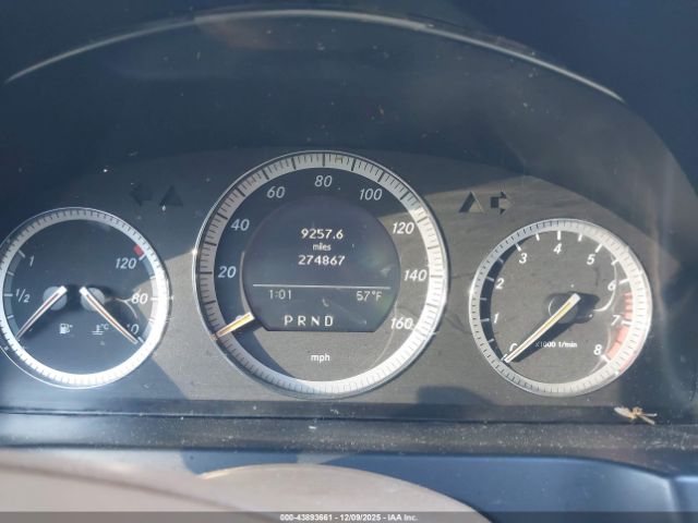 Mercedes-Benz C-Class Luxury 4matic Image 11