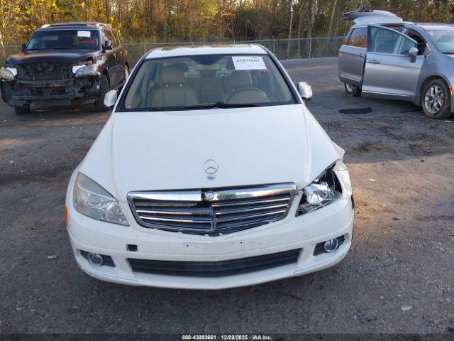 Mercedes-Benz C-Class Luxury 4matic Image 10