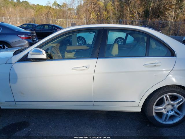 Mercedes-Benz C-Class Luxury 4matic Image 5