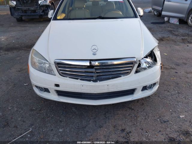 Mercedes-Benz C-Class Luxury 4matic Image 3