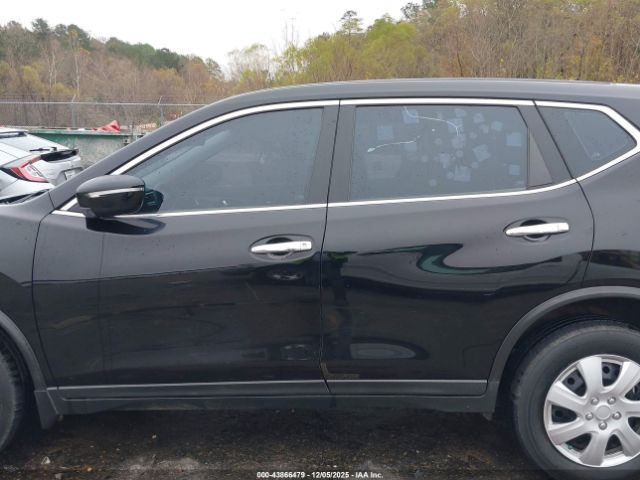 Nissan Rogue S Image 8