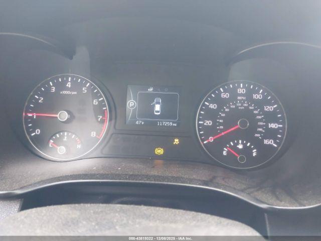 Kia Optima Lx Image 7