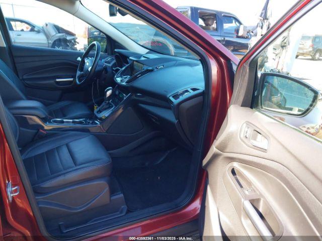 Ford Escape Titanium Image 12