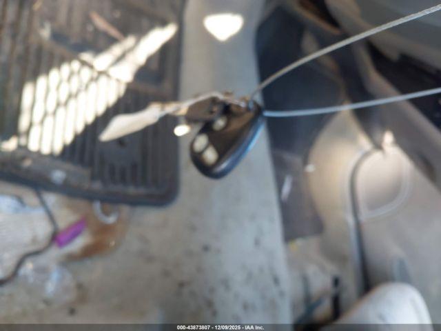 Chevrolet Lumina Image 2