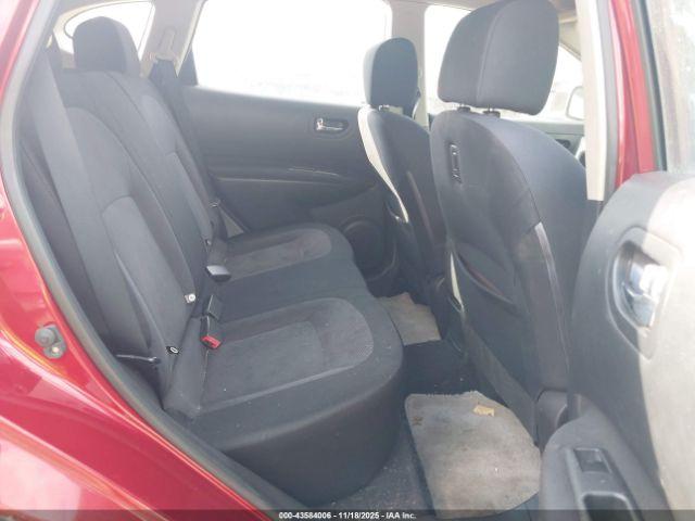 Nissan Rogue S Image 7