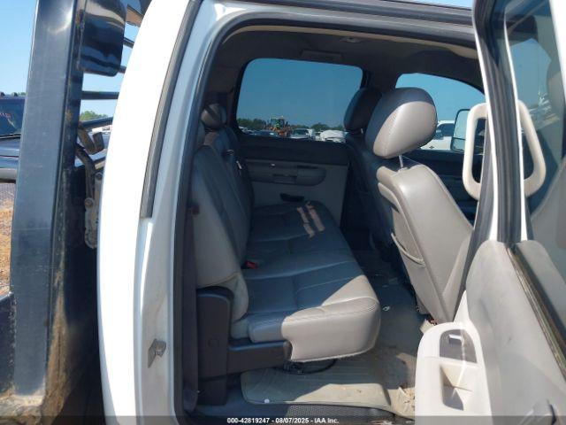 Chevrolet Silverado 3500 Work Truck Image 6