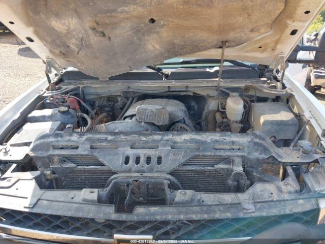 Chevrolet Silverado 3500 Work Truck Image 8