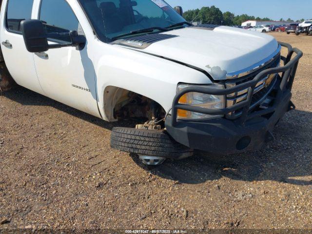 Chevrolet Silverado 3500 Work Truck Image 11