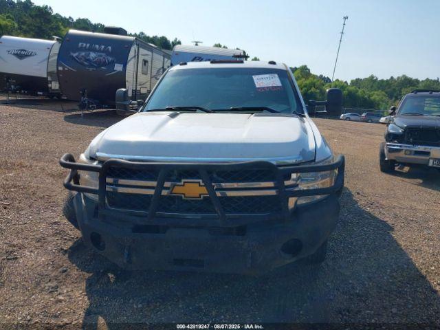 Chevrolet Silverado 3500 Work Truck Image 9