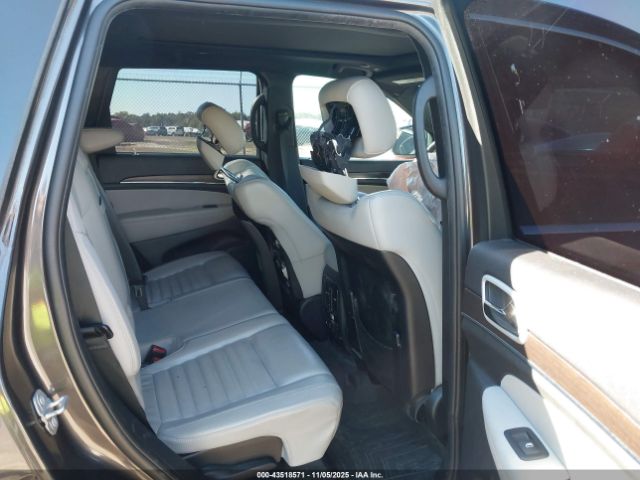 Jeep Grand Cherokee Sterling Edition 4x2 Image 3