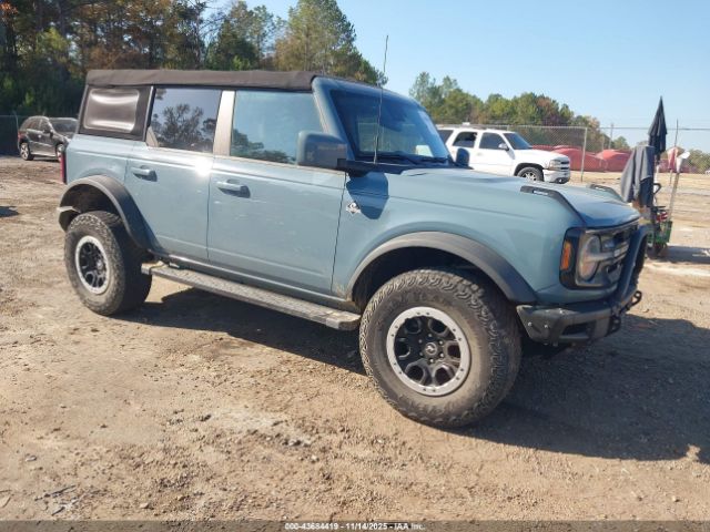 Ford Bronco Outer Banks Image 1