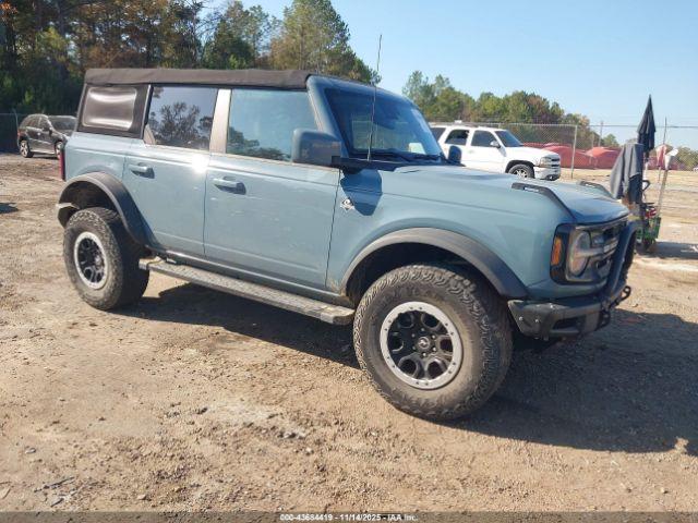  Salvage Ford Bronco