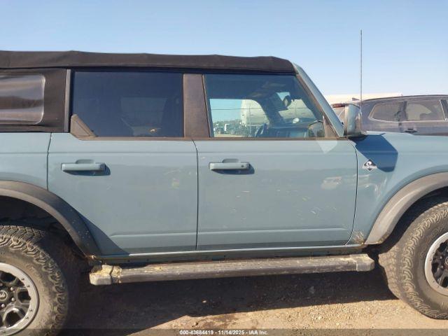 Ford Bronco Outer Banks Image 11