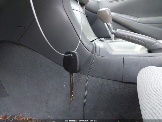 Toyota Camry Se Image 11