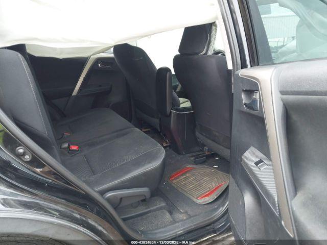 Toyota RAV4 Xle Image 7