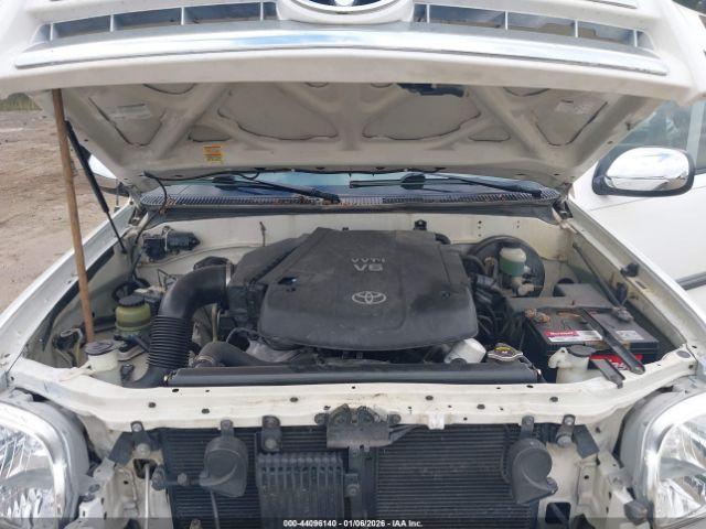 Toyota Tundra Sr5 Image 11