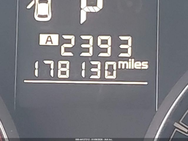 Subaru Outback 2.5i Premium Image 14