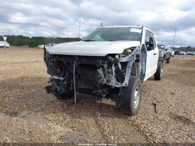 Ford F-350 Xl Image 6